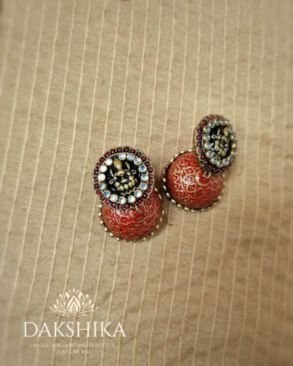 GURUVAYOOR APPAN - Short Necklace with Big Size Jhumka ( Golden with Red & Black ) - Image 4