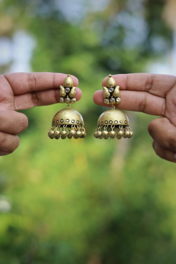 Terracotta- Medium Size Jhumka ( Golden with  Black )