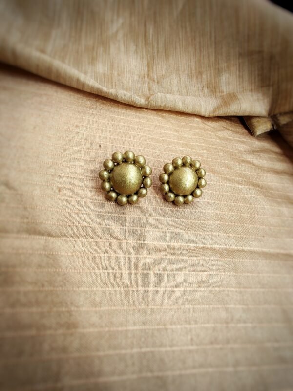 TERRACOTTA - Medium Size Stud ( Golden )