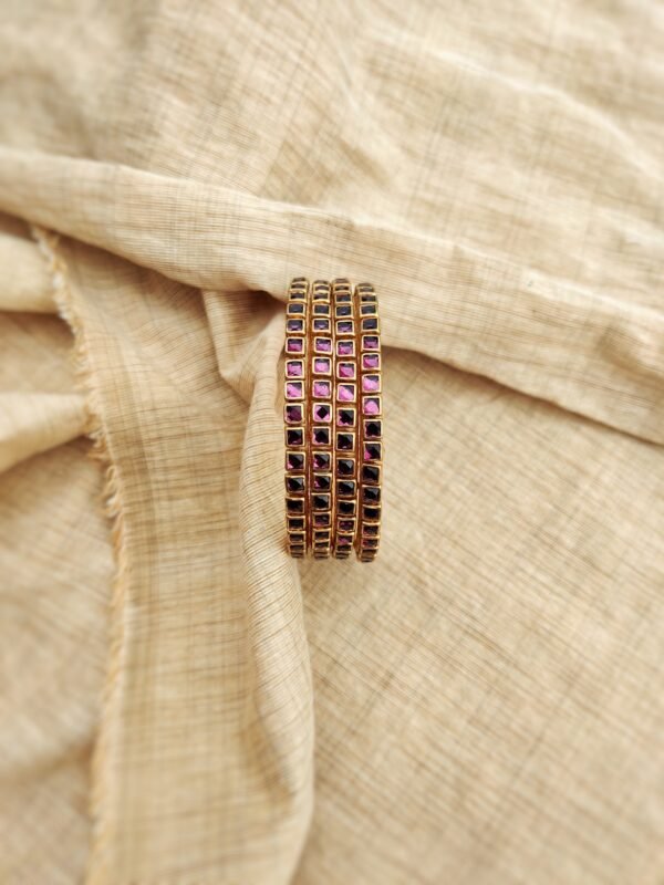 Terracotta- Silk Bangles With Stone ( Brown )