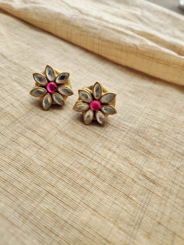 TERRACOTTA - Medium Size Stud ( Golden With  Pink & Transparent stone )