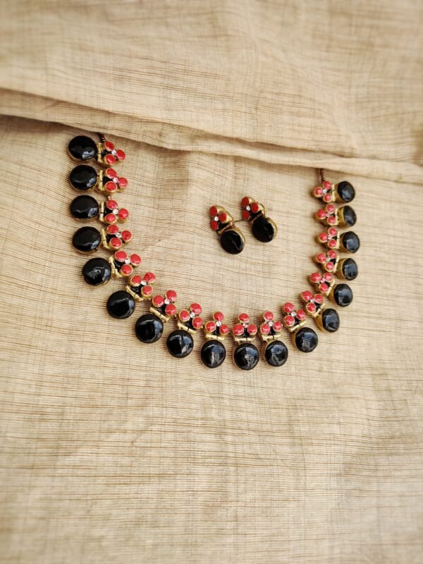 MADHURI-Terracotta -Short Necklace with Small Size Earrings  ( Golden with Black & Red )