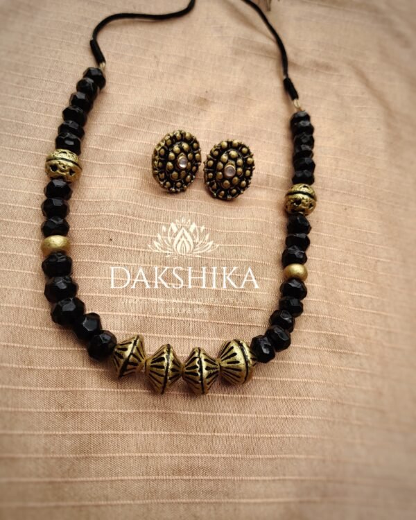 Terracotta-Short Necklace with Medium Big Earrings ( Golden with Black )