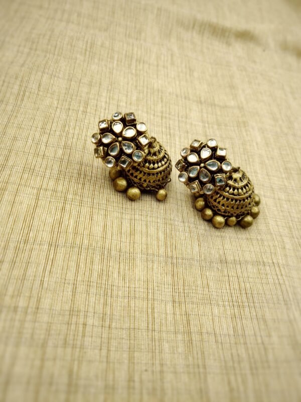 Terracotta- Medium Size Jhumka ( Golden with  Black )